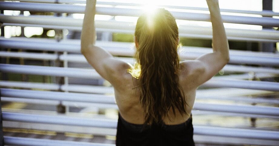 Itoatkor yoshlar Akademik haqida fohishalar